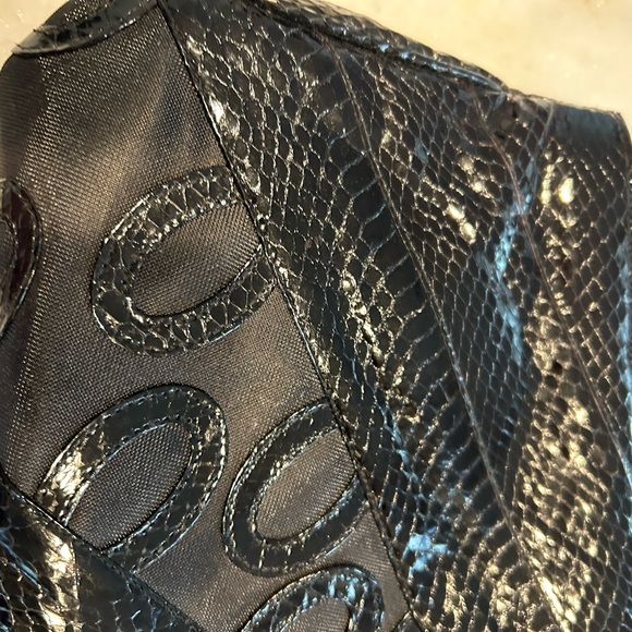 Jasmin authentic snake skin envelope with zipper - Picture 5 of 5